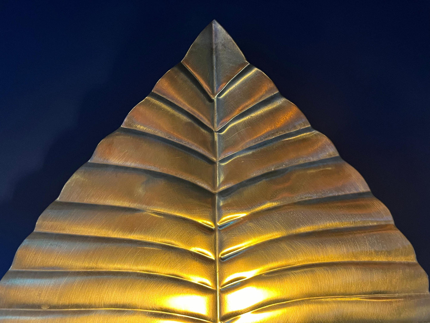 Brass Leaf Wall Sconce: Modern Botanical Edison Bulb Lamp
